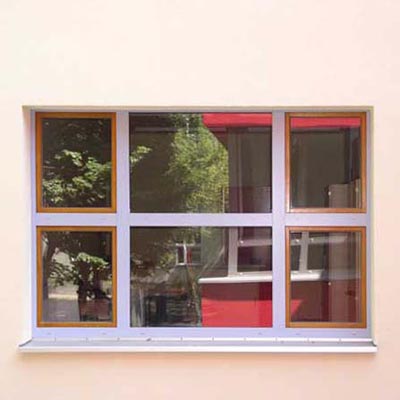 Hennigsdorf Schule Fenster groß